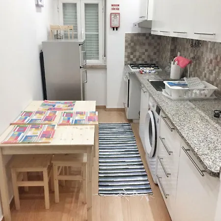 Lisbonrooms4u (adults Only) 3* Лиссабон